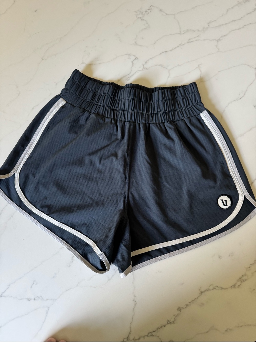 Vuori Women's Cardiff Navy Blue Shorts with Grey & White Trim size XS